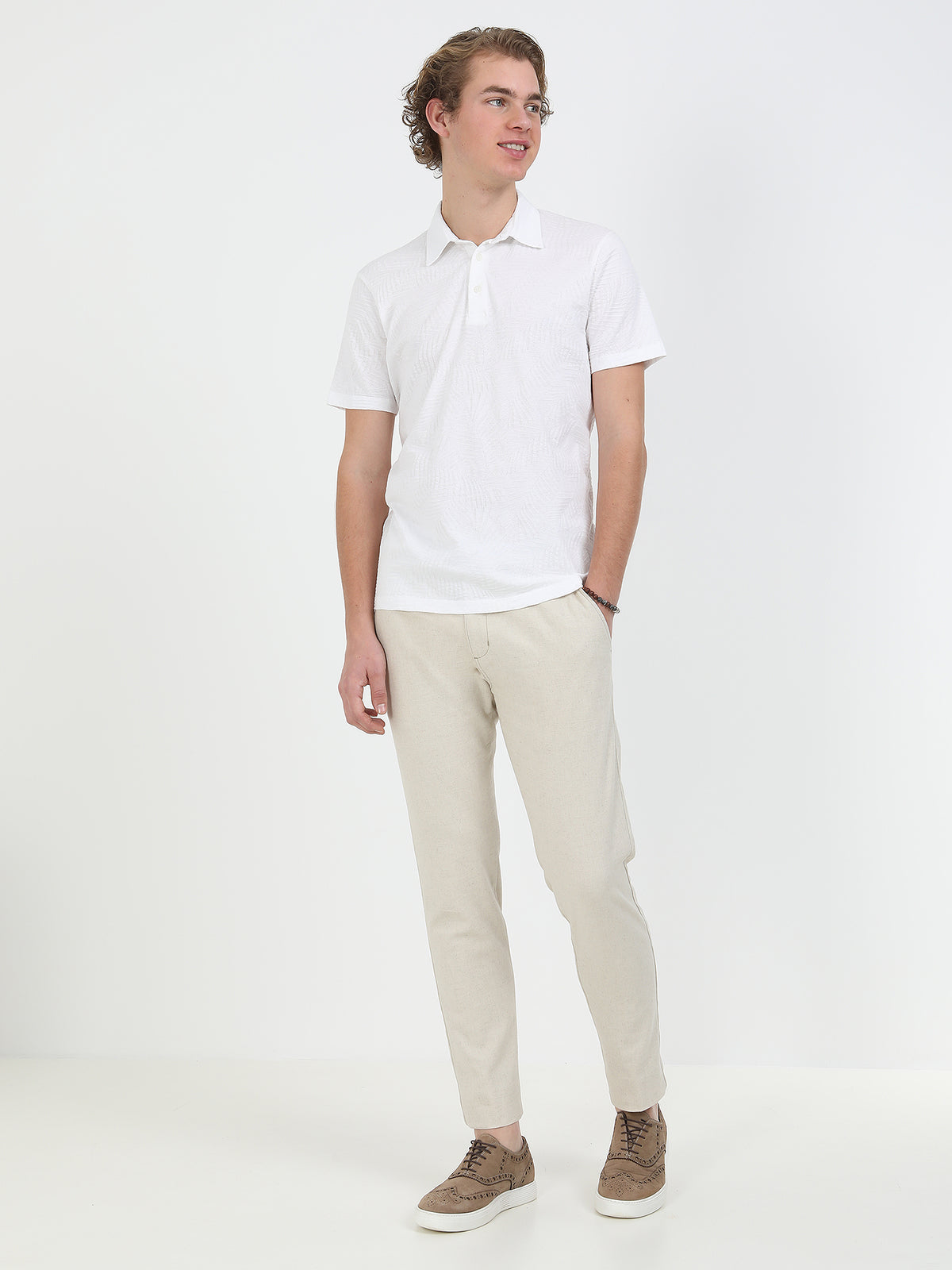 Beyaz Jakarlı Polo Yaka %100 Pamuk T-Shirt