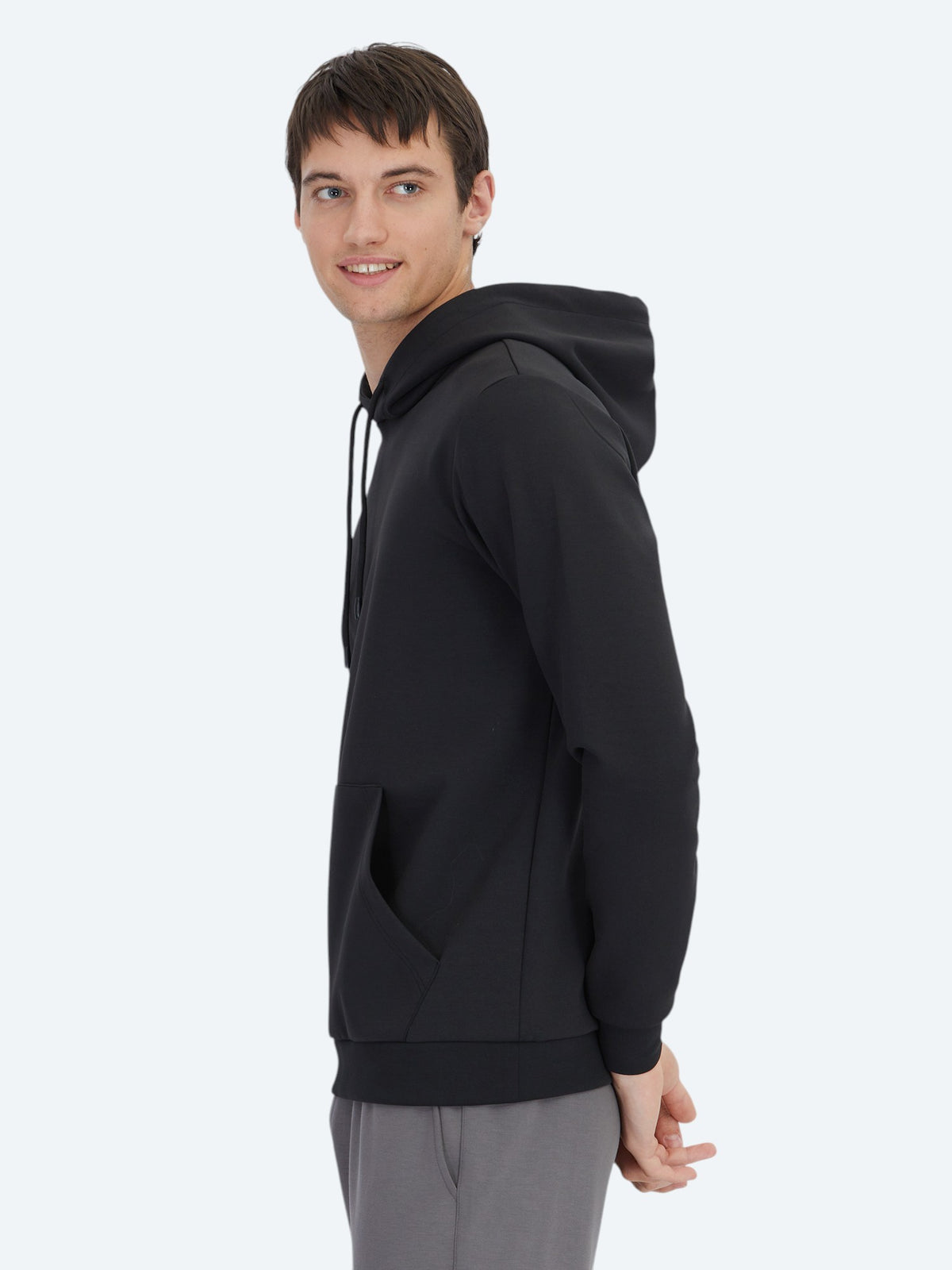 Siyah Kapüşonlu Sweatshırt