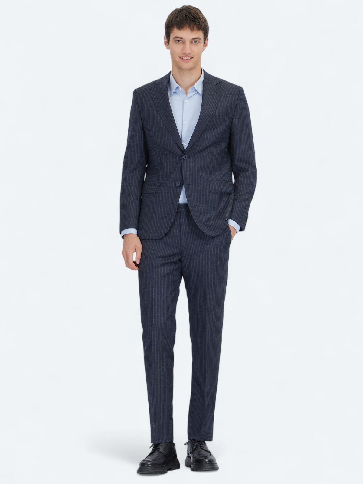 Lacivert Çizgili Modern Fit Yün Karışımlı Takım Elbise