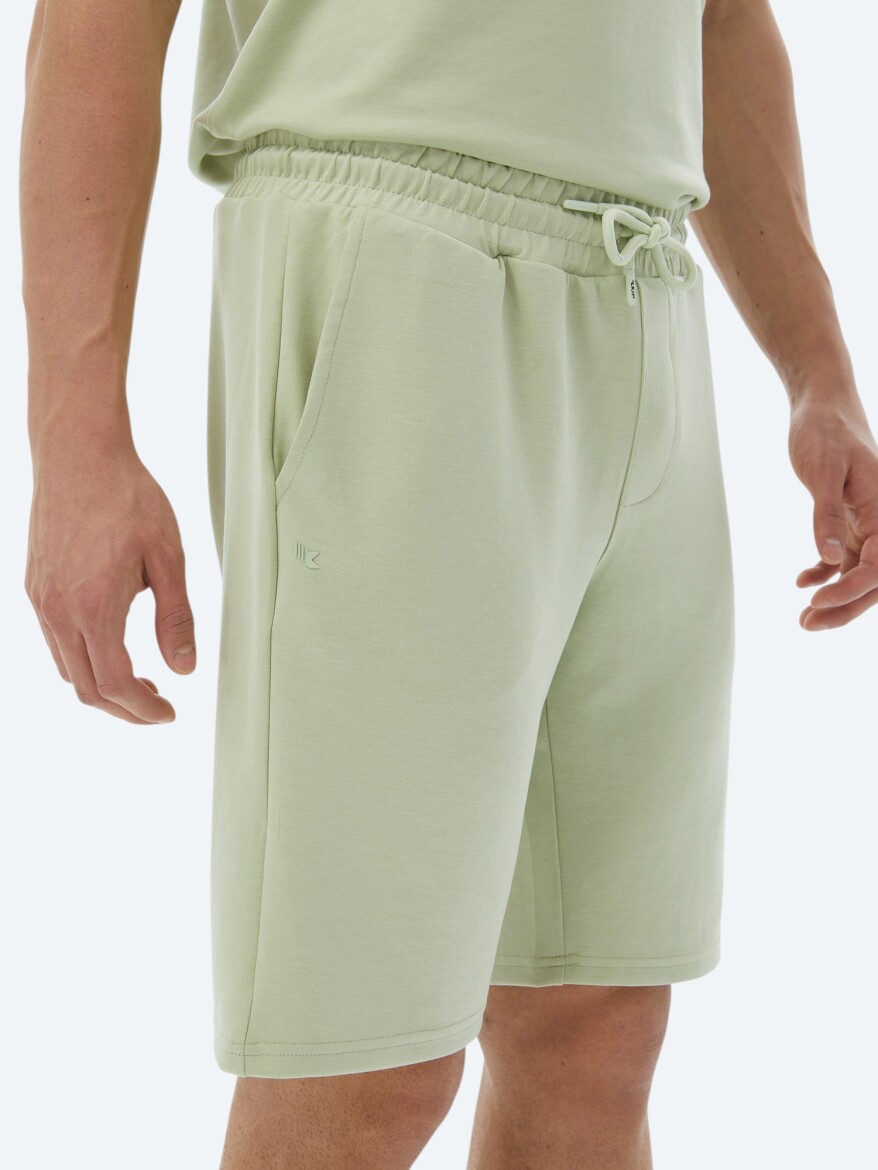 Açık Yeşil Düz Örme Jogging Fit Casual Bermuda - 4