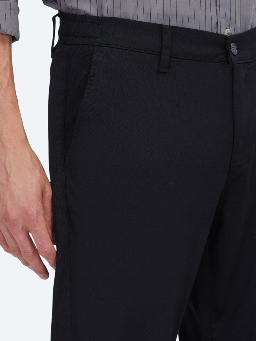 Black Weaving Jogging Fit Casual Cotton Blended Trousers - 3