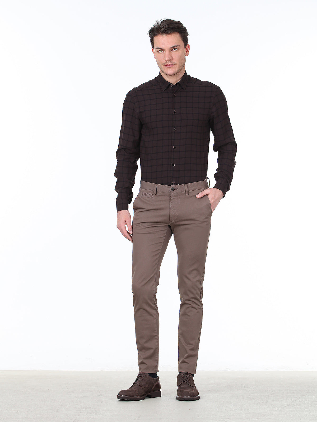 Koyu Bej Düz Dokuma Fitted Fit Casual Pamuk Karışımlı Pantolon