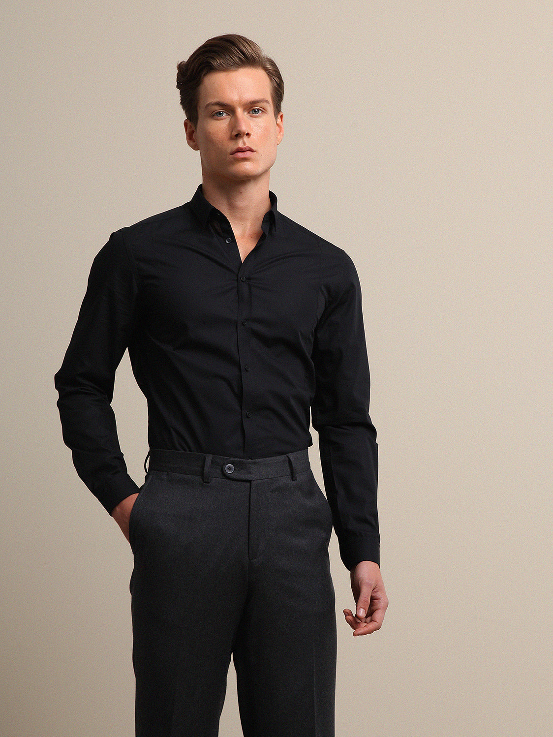 Siyah Düz Slim Fit Uzun Dokuma Casual %100 Pamuk Gömlek