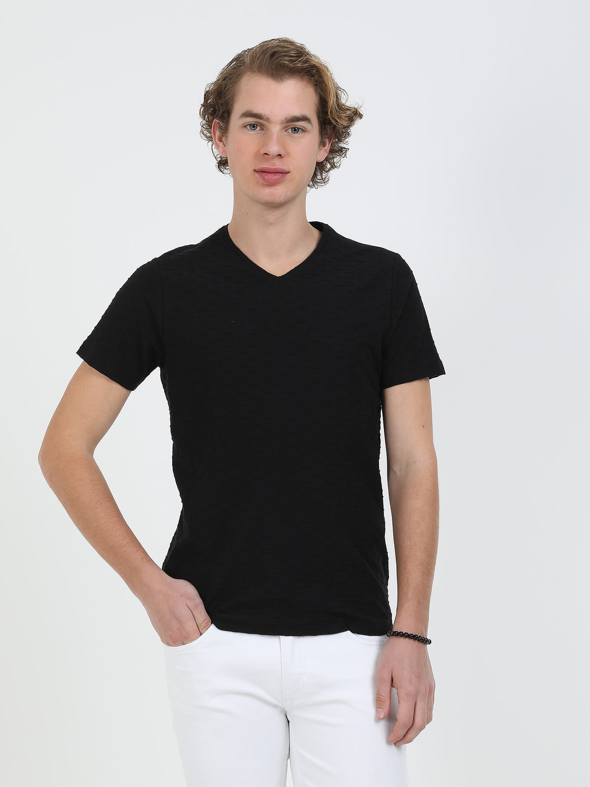 Siyah Jakarlı V Yaka %100 Pamuk T-Shirt