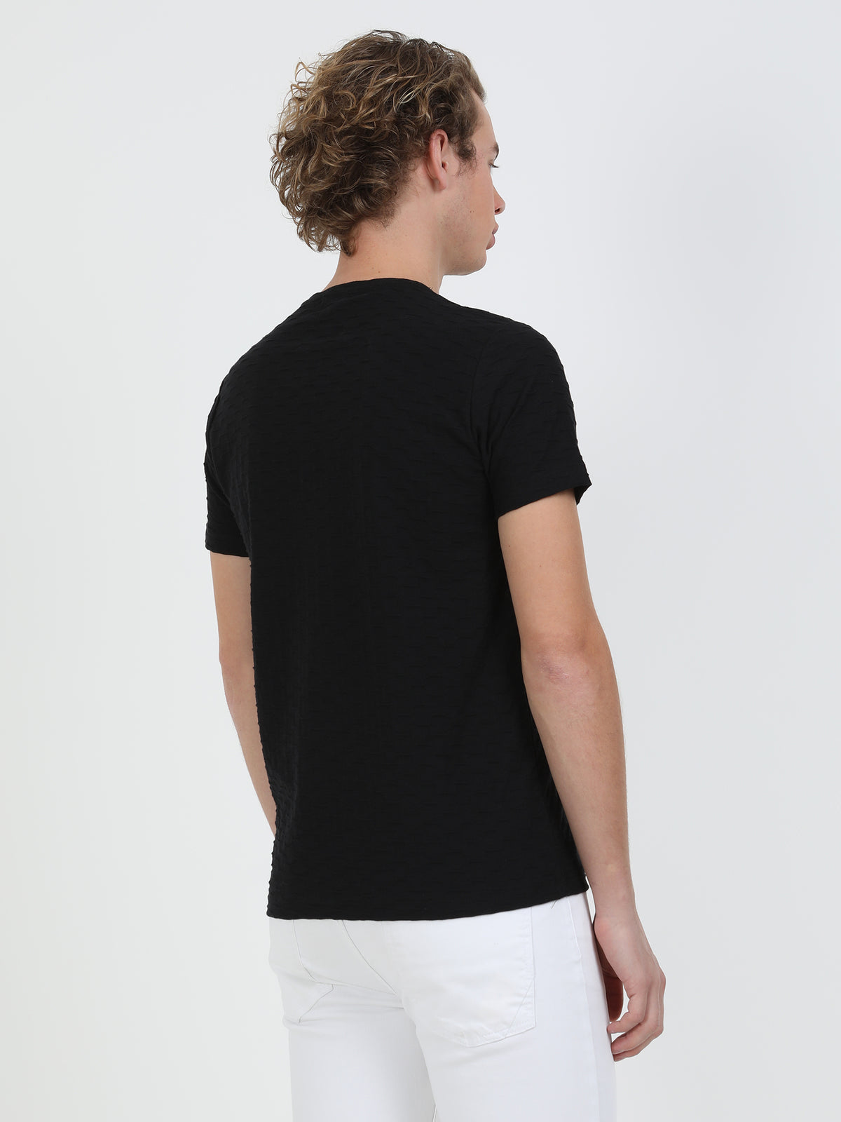 Siyah Jakarlı V Yaka %100 Pamuk T-Shirt