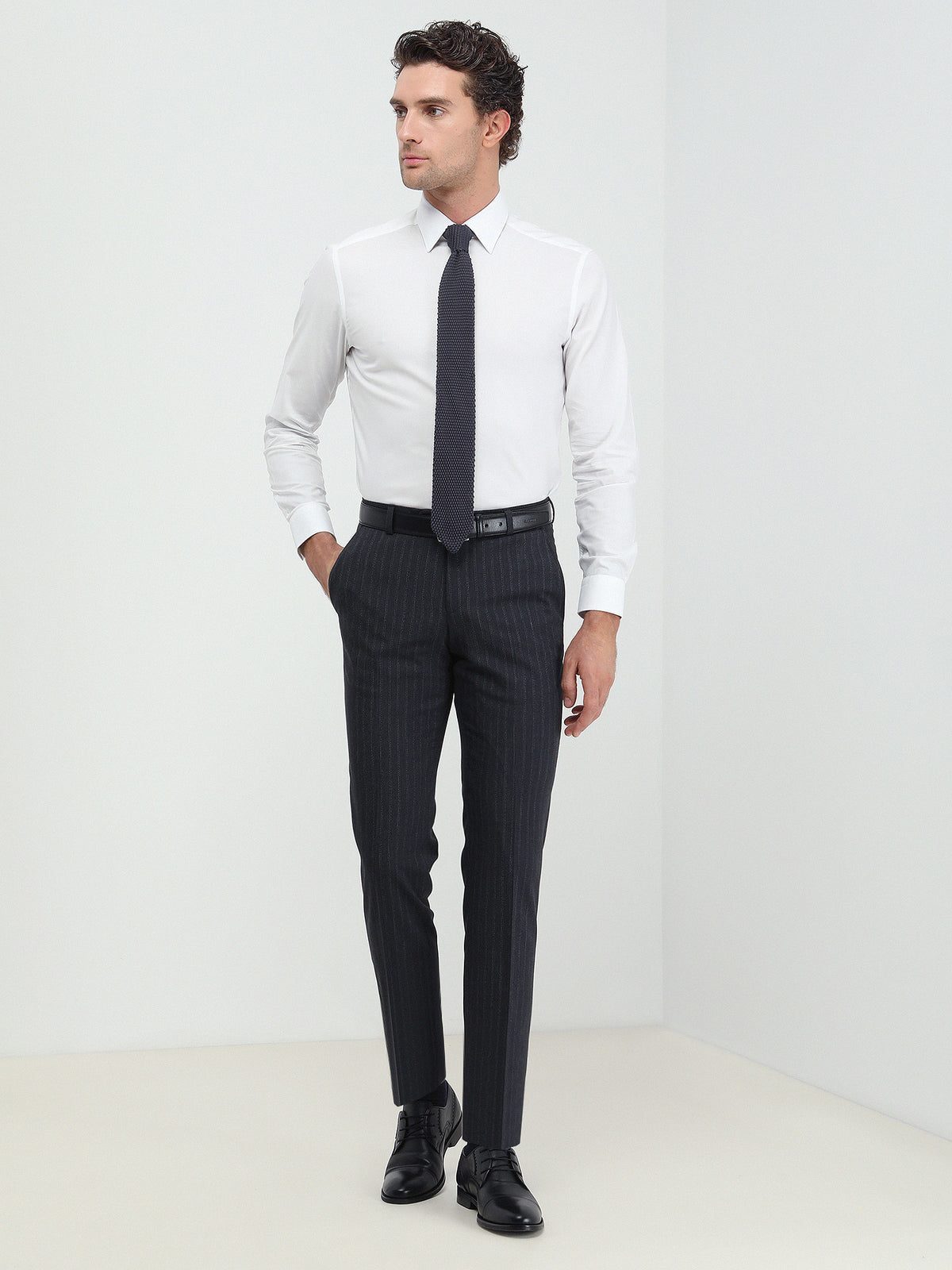 Beyaz Düz Slim Fit Uzun Dokuma Klasik %100 Pamuk Gömlek