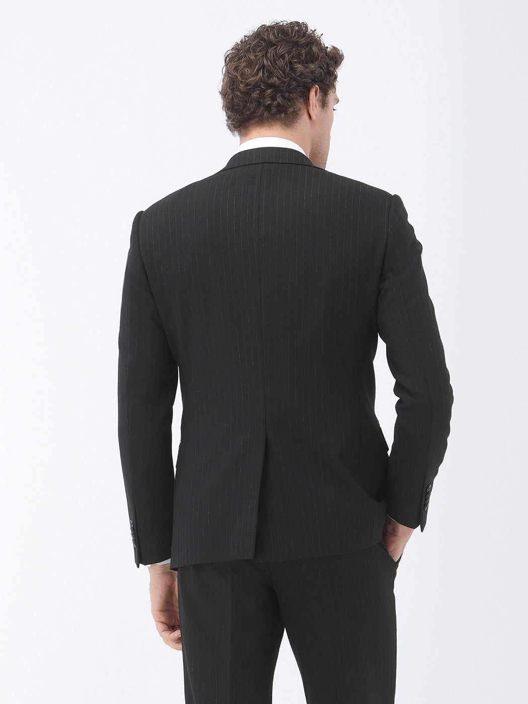 Siyah Çizgili Modern Fit Takım Elbise
