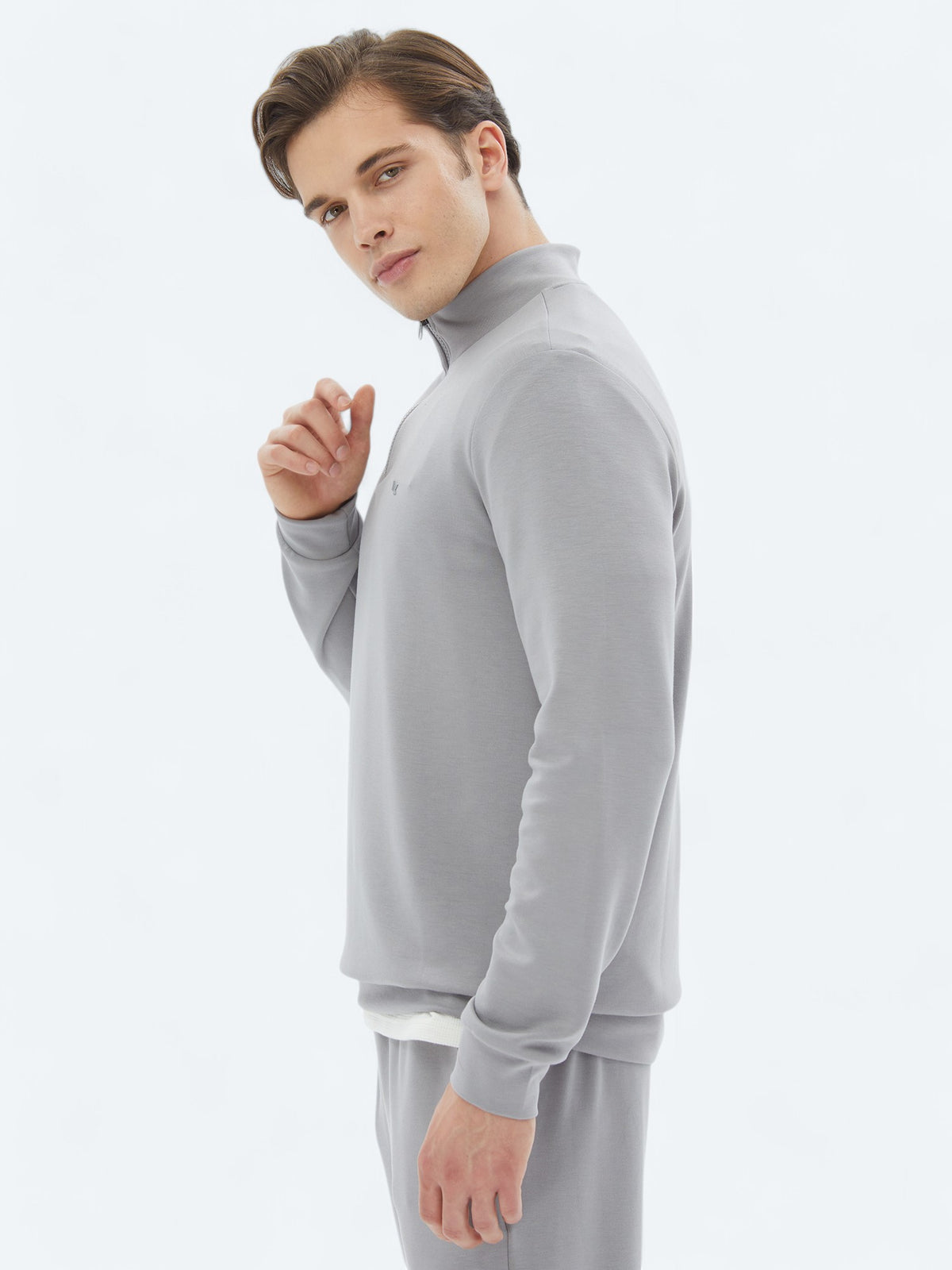 Gri Dik Yaka Sweatshırt