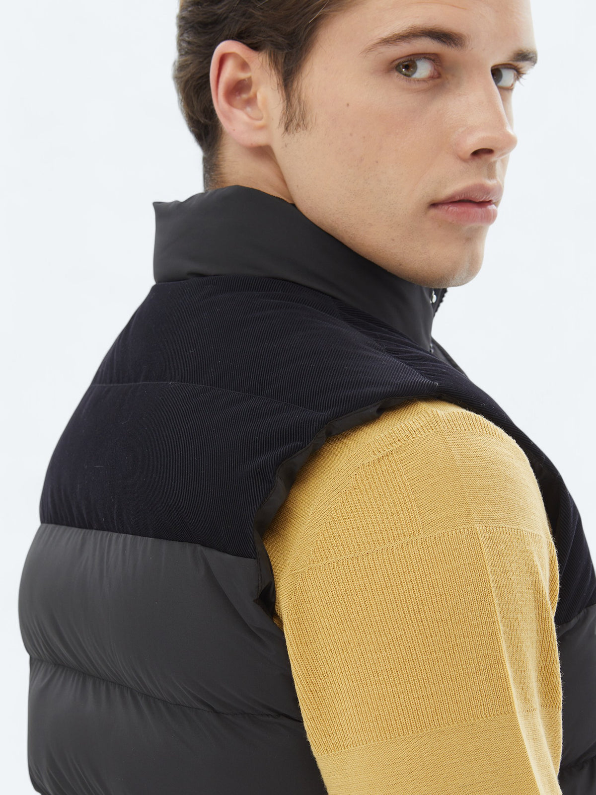Siyah Regular Fit Dik Yaka Casual Dokuma Spor Yelek