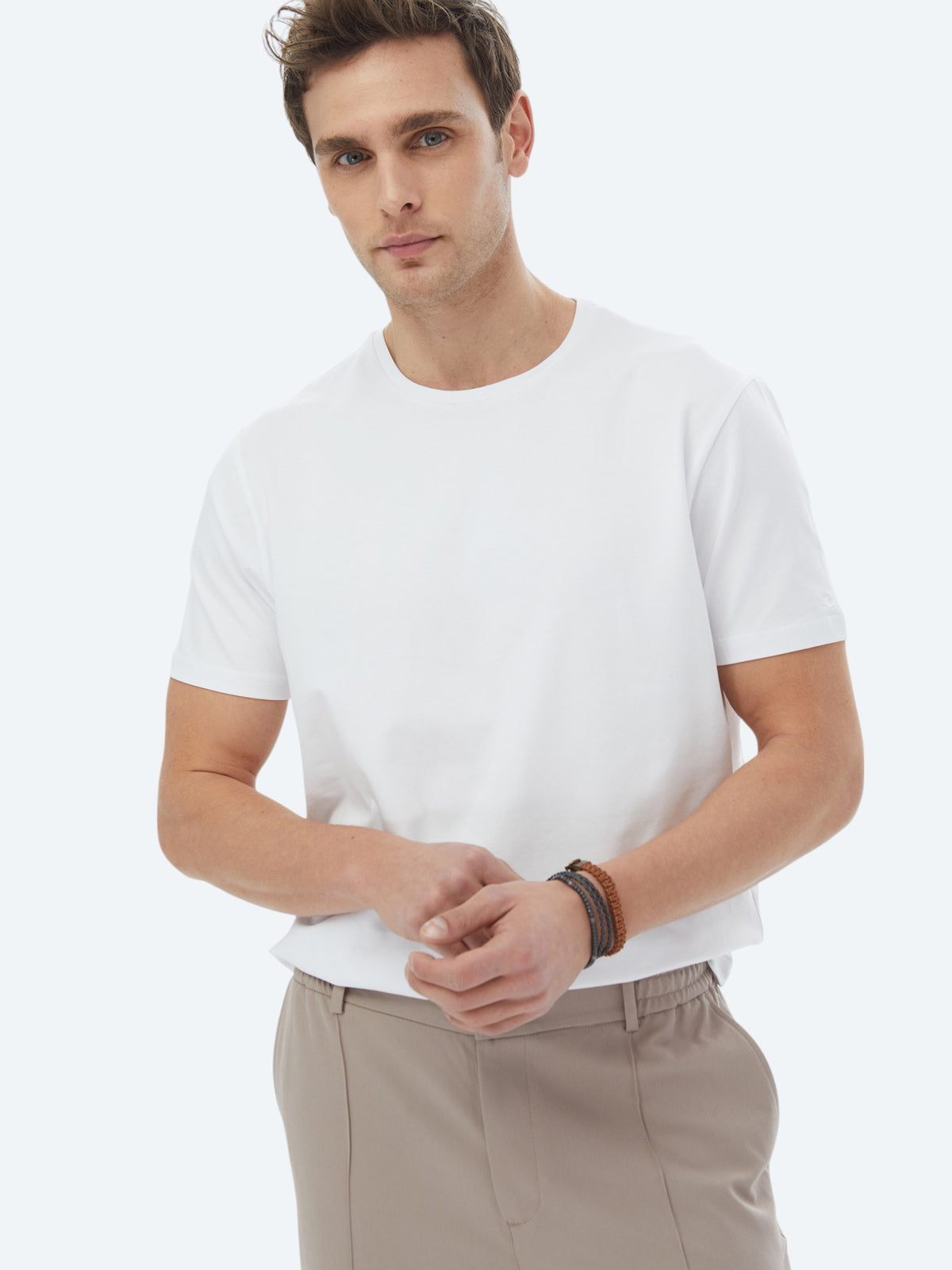 Beyaz Düz Bisiklet Yaka Pamuk Karışımlı T-Shirt