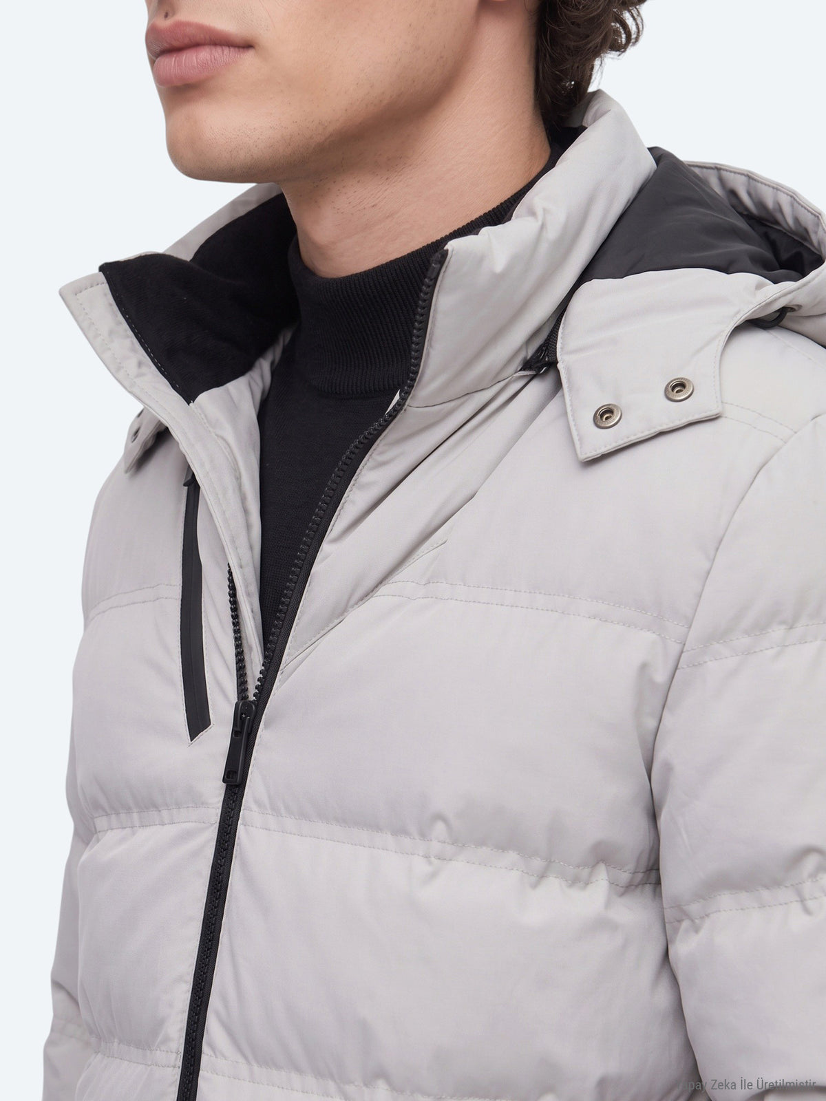 Bej Regular Fit Kapüşonlu Dokuma Mont