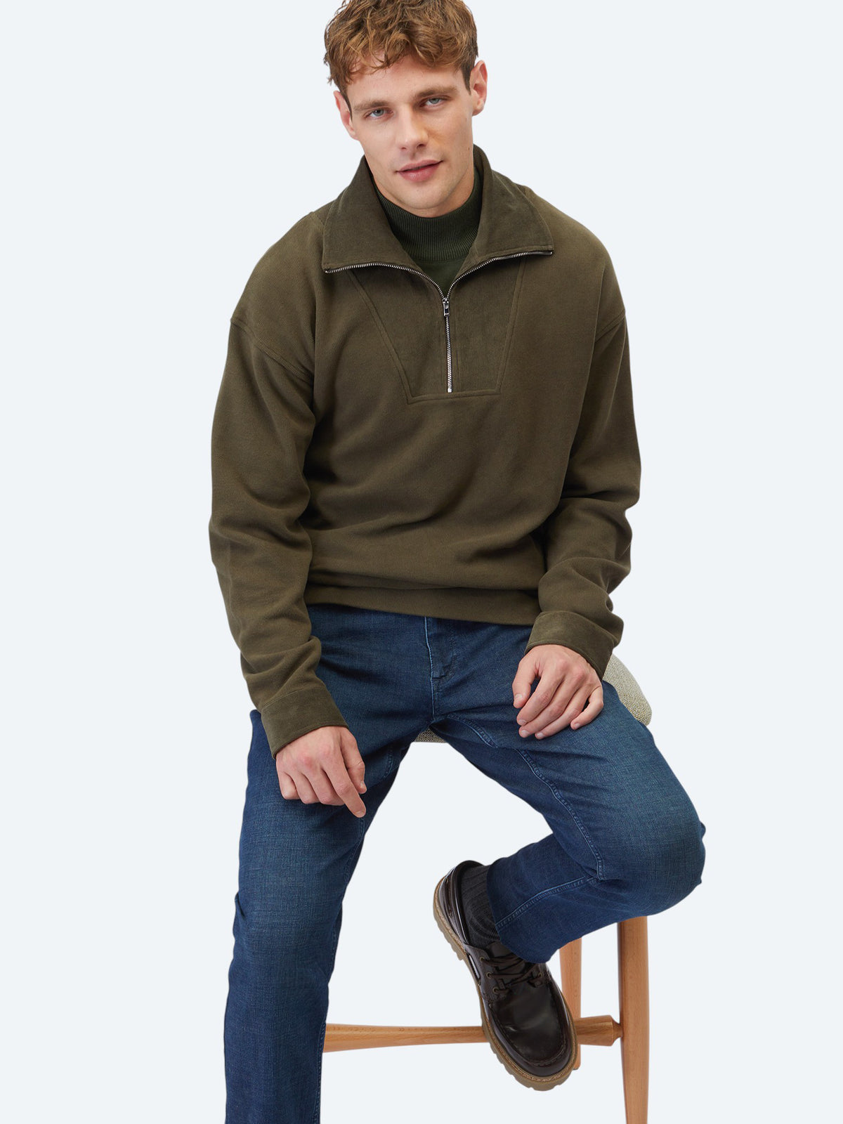 Haki Dik Yaka Çizgili Sweatshirt