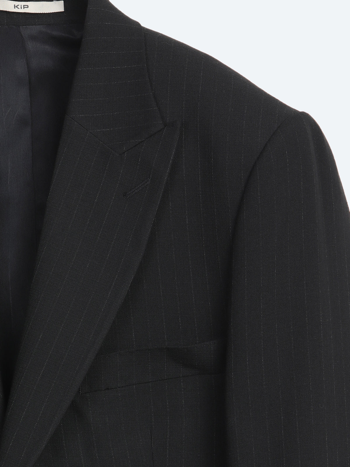 Siyah Çizgili Modern Fit Takım Elbise