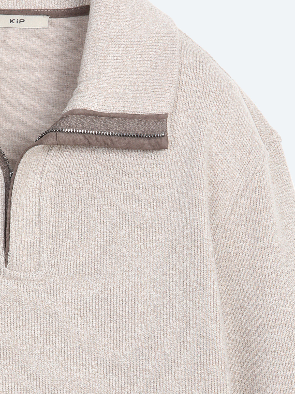 Bej Dik Yaka Desenli Sweatshirt