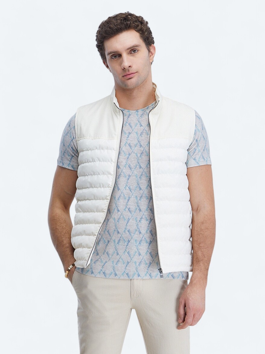 Ecru Regular Fit Turtleneck Casual Weaving Puffer Vest - 3