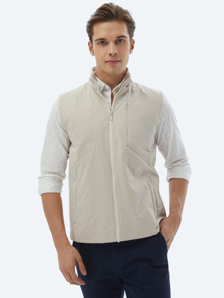 Ecru Regular Fit Turtleneck Casual Weaving Puffer Vest - 1