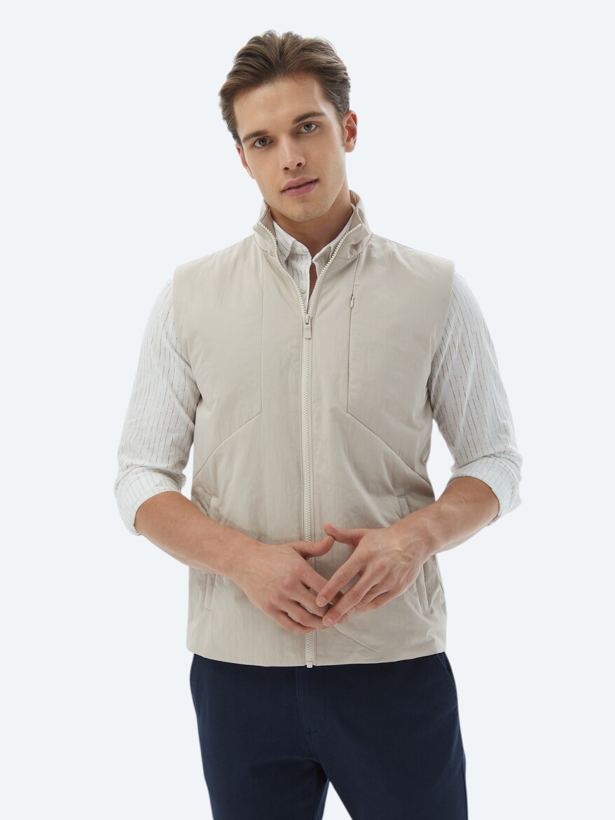 Ekru Regular Fit Dik Yaka Casual Dokuma Spor Yelek - 4