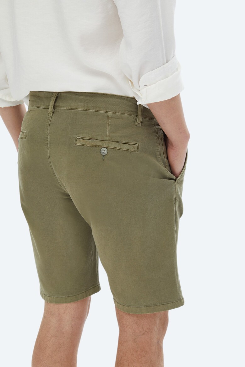 Haki Dokuma Slim Fit Casual Pamuk Karışımlı Bermuda - 5