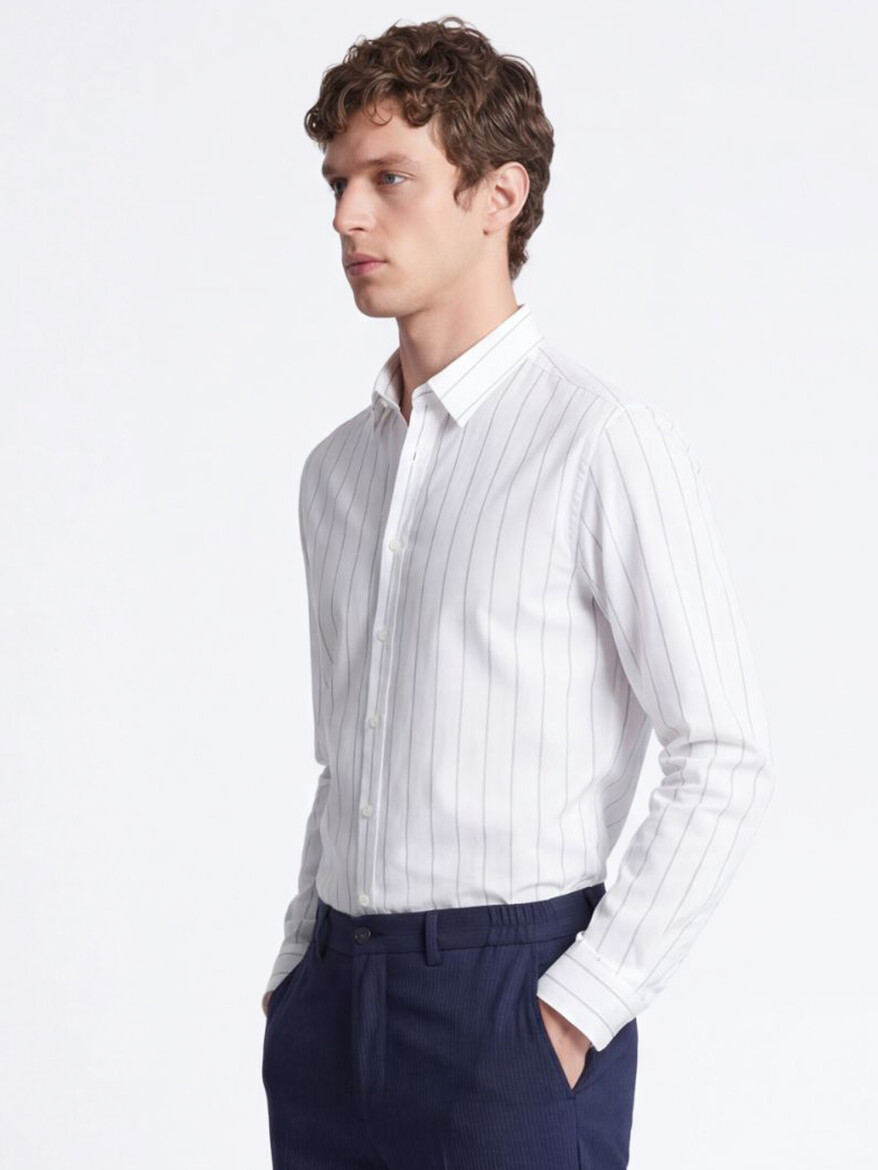 White Striped Regular Fit Weaving Casual Cotton Blended Shirt - 3